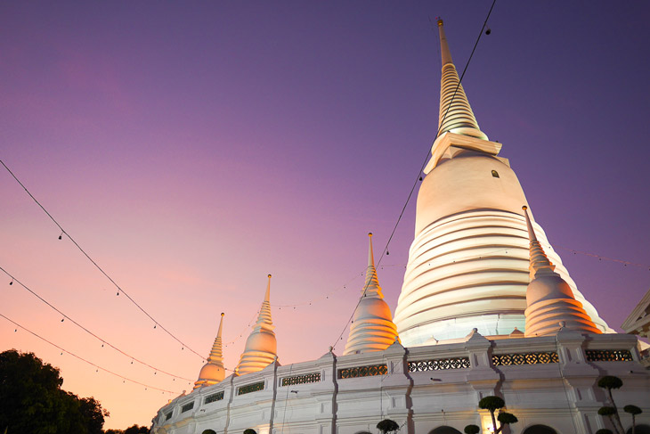A large stupa at Wat Pravoonwonsawat Temple, Bangkok