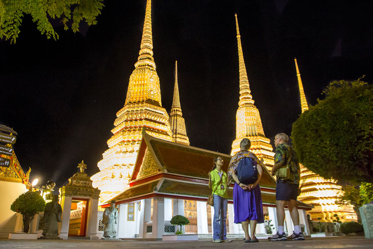Bangkok Temple at night