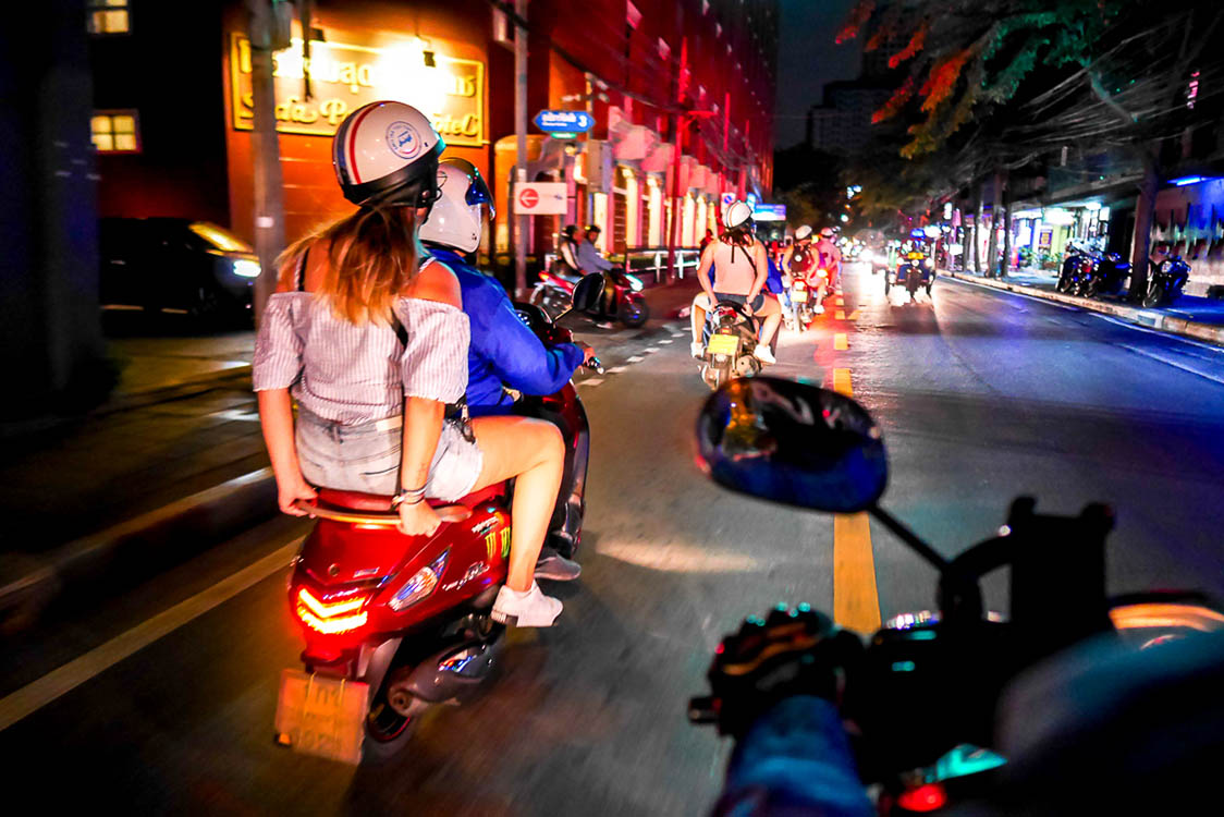 Bangkok Motorbike Food Tour in Thonburi