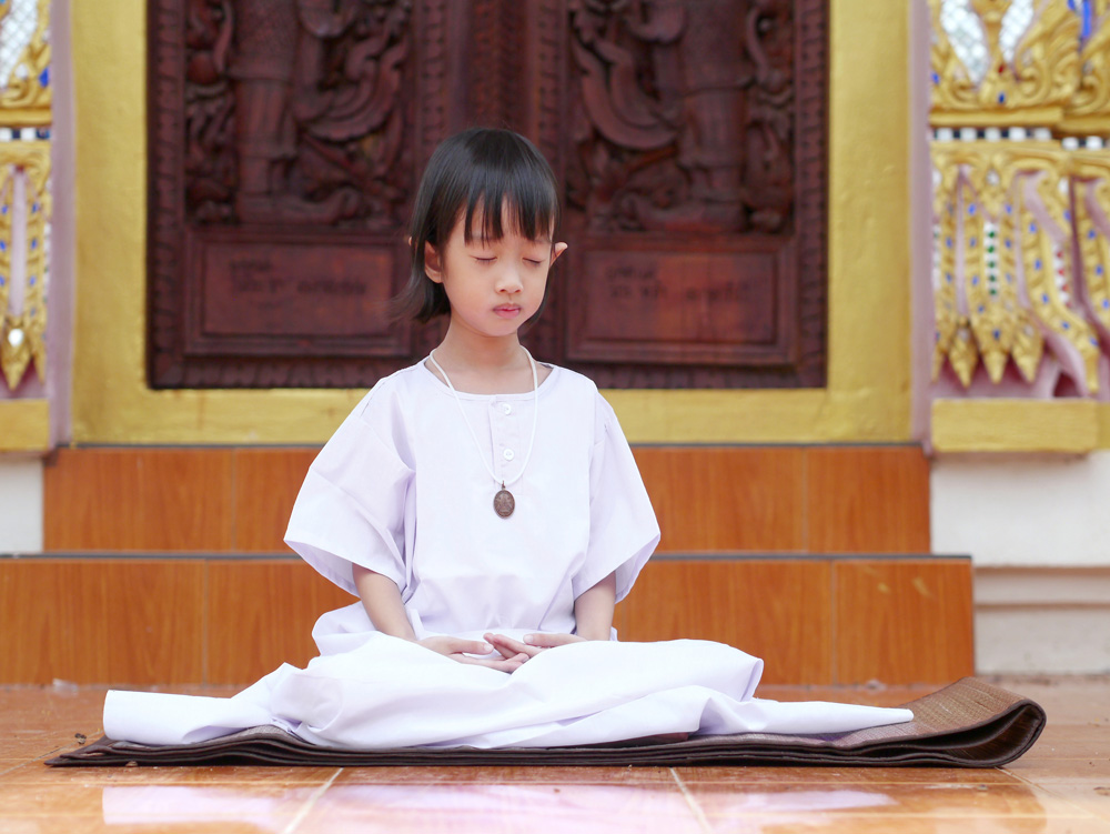 Meditating child | Makha Bucha Day in Thailand | Bangkok Food Tours