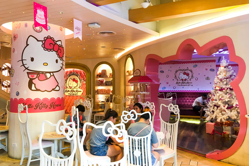 Hello Kitty House Bangkok Atmosphere | Instagramable cafes in Bangkok | Bangkok Food Tours