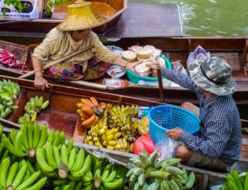 Offbeat Floating Markets Food Tour